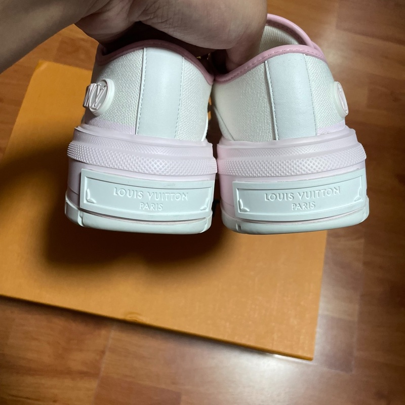 99 新 Lv Squad厚底板鞋 路易威登低幫休閒鞋女款白粉 尺碼:37碼-4