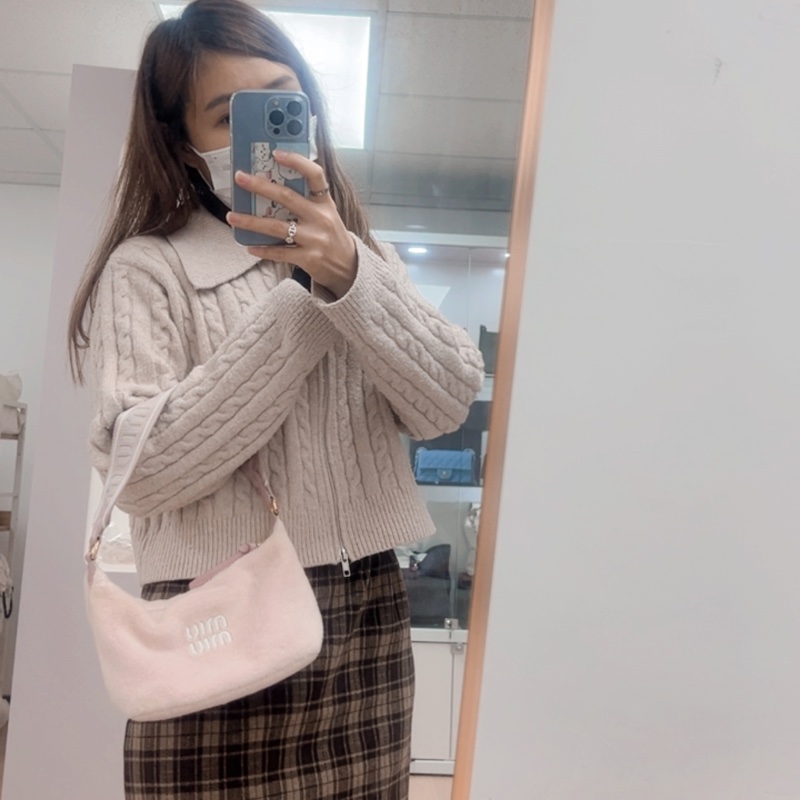 Miu miu spirit 粉色毛巾腋下包/肩背包-12