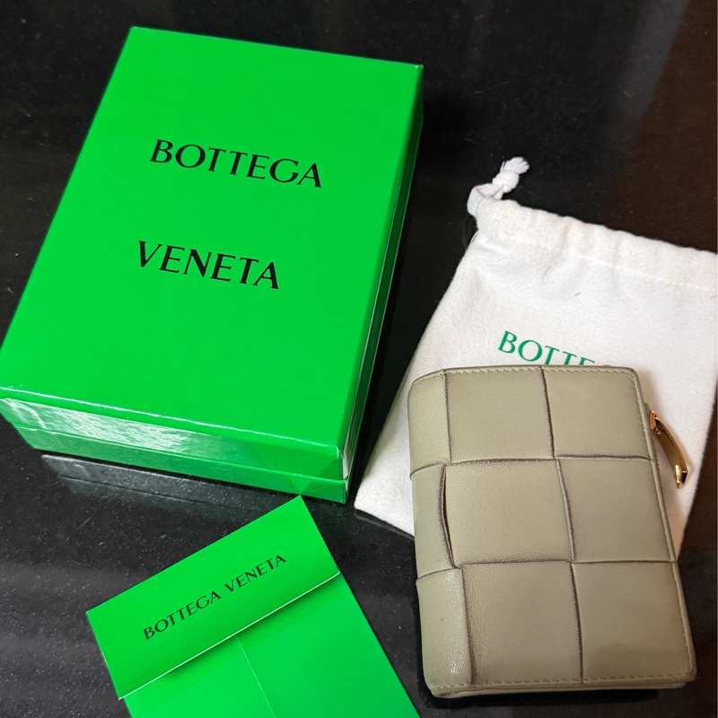 Bottega Veneta BV Cassette 編織中夾 限量色 草綠-0