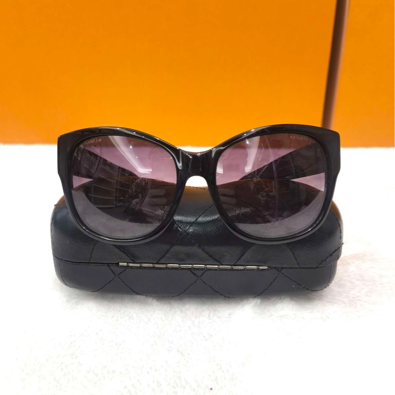 CHANEL香奈兒 復古潮流珍珠款 板材鏡架 蝶形 太陽眼鏡 男女同款情侶款 黑色，98新-0