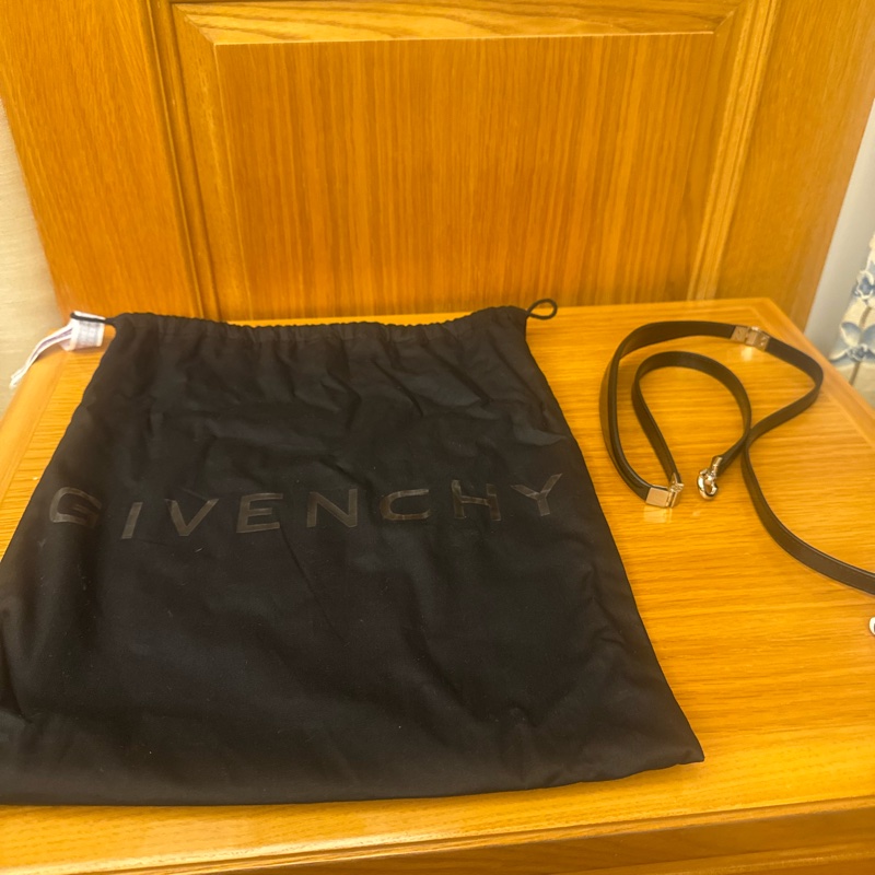 Givenchy Mini Cut Out 黑-4