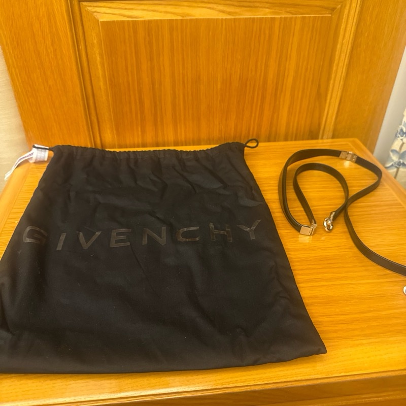 Givenchy Mini Cut Out 黑-11