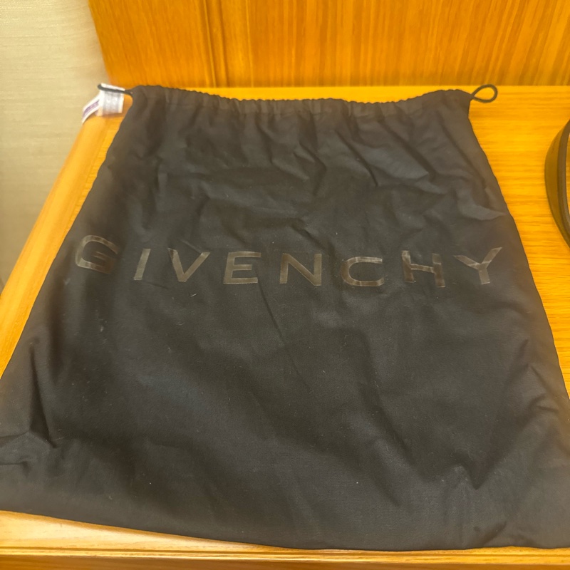 Givenchy Mini Cut Out 黑-12