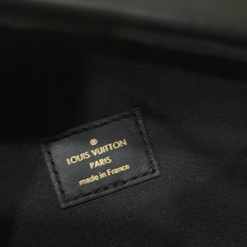 Louis Vuitton LV New Wave 小牛皮 金釦一字拉腰包 全新 M53750-8