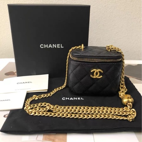 Chanel 23P黑金愛心小盒子 100%New全新