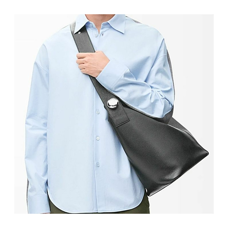 LOEWE 光滑小牛皮鵝卵石紋水桶包 大 1100-3