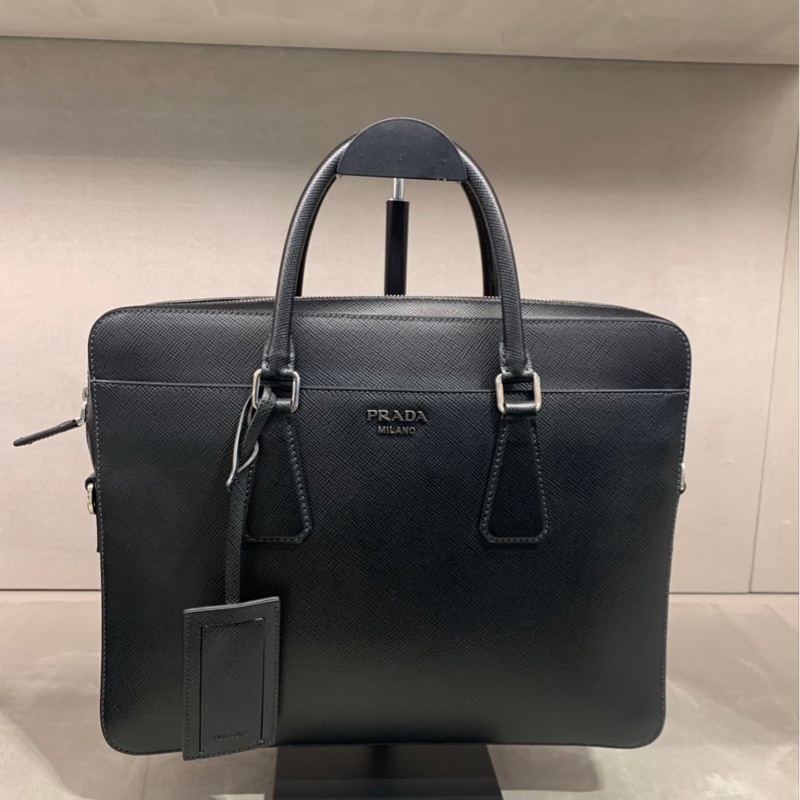 全新 Prada 普拉達 經典款十字紋牛皮公文包 手提單肩斜挎包 內有隔層 上身大氣 商務人士必備-7