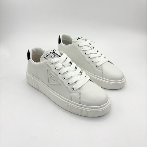 全新閒置/Prada普拉達/36碼/白色三角標厚底運動鞋/TT250929