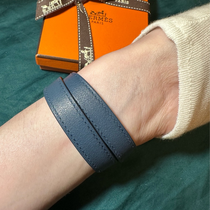 HERMES 愛馬仕淺藍色KELLY手環-1
