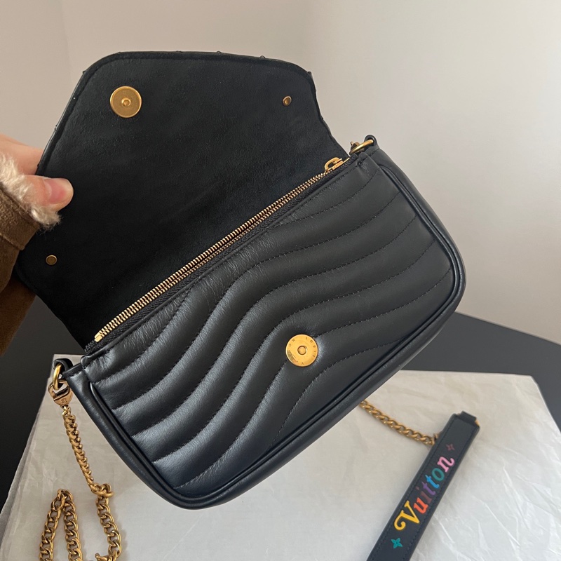 ✨Louis Vuitton NEW Wave 黑色彩虹鏈條包 已絕版 不容易撞款 99新🖤-8