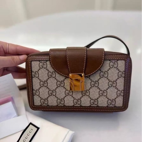 GUCCI 經典老花金扣盒子肩背斜背包 17.5*10*6 98新配件塵袋