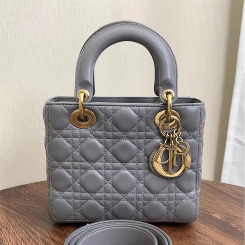 Lady Dior 戴妃四格灰色 95新