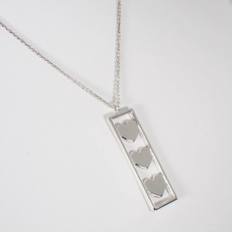 Tiffany & Co 長方框三愛心項鍊-2