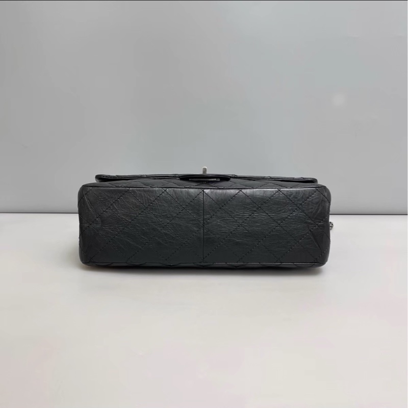 超低優惠價😍99新限量🆕Chanel黑銀大號2.55菱格油蠟牛皮單肩斜挎包-9