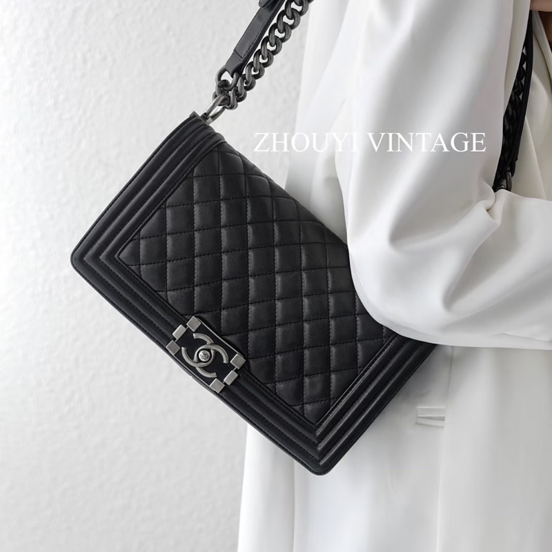 經典百搭王者👑超低價99新😍Chanel黑銀荔枝皮中號leboy單肩斜挎包-4