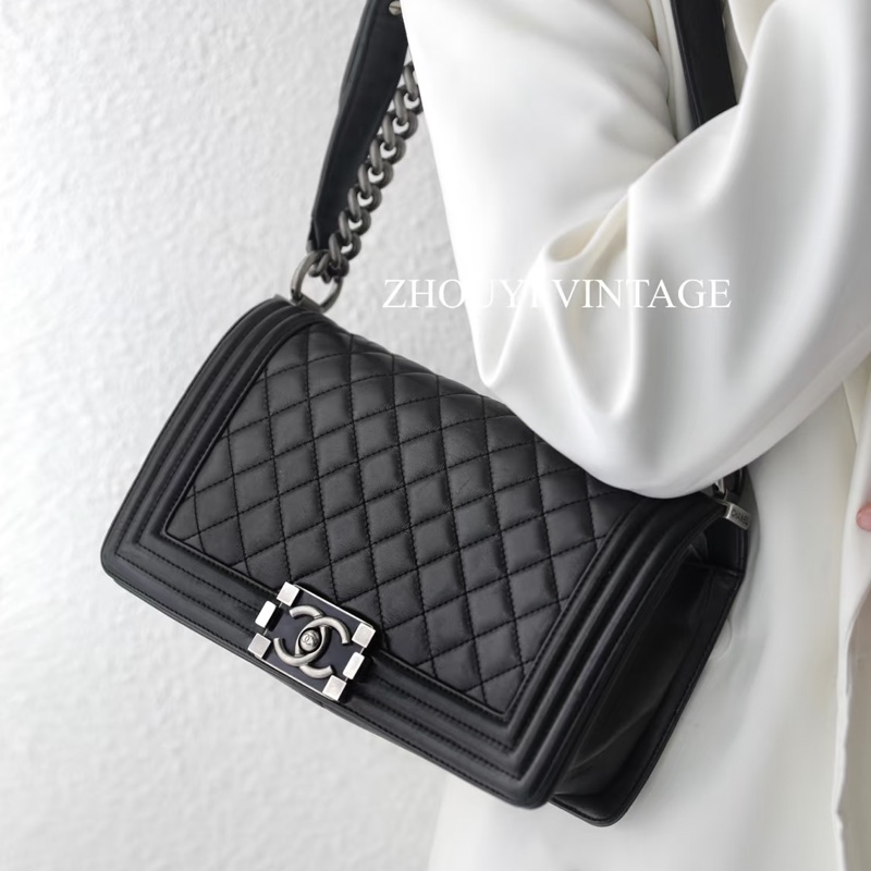 經典百搭王者👑超低價99新😍Chanel黑銀荔枝皮中號leboy單肩斜挎包-5