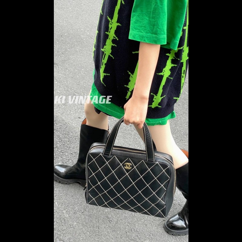 Chanel vintage 外縫線菱格紋手提包-0