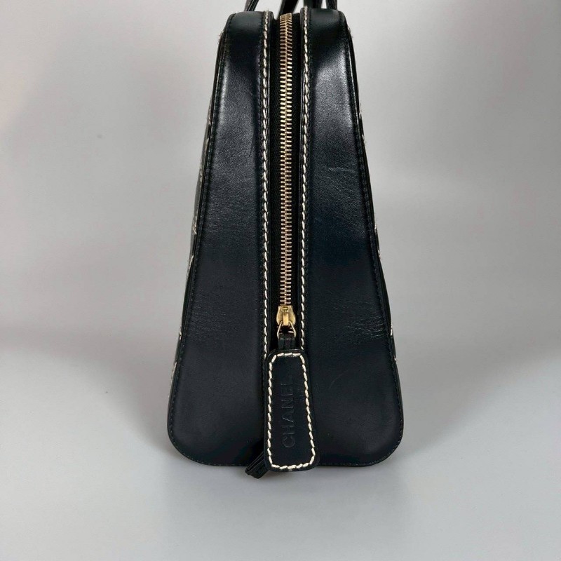 Chanel vintage 外縫線菱格紋手提包-16