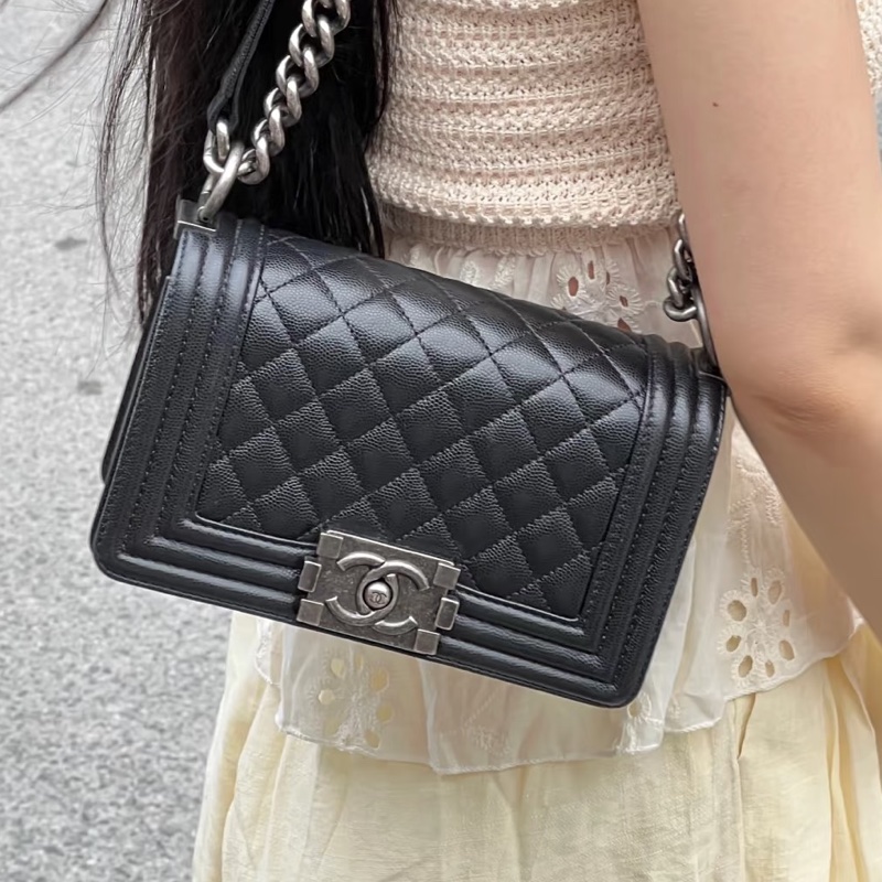 超限量爆款🈶購證99新😍Chanel 黑銀小號荔枝皮leboy 鏈條單肩斜挎包-4