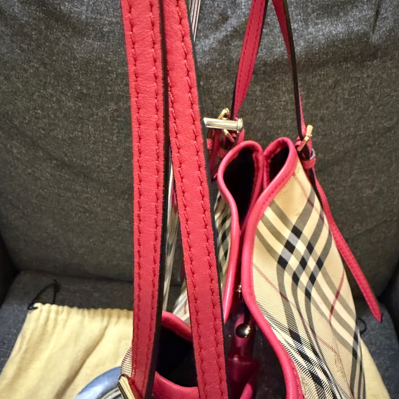 BURBERRY 專櫃正品 3983060 桃紅色 格紋 肩背包 手提包 水餃包 購物包-29