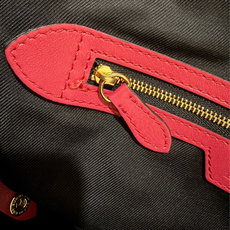 BURBERRY 專櫃正品 3983060 桃紅色 格紋 肩背包 手提包 水餃包 購物包-37