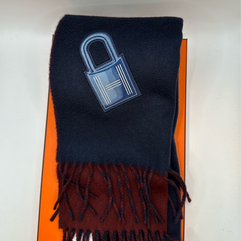 全新未使用 愛馬仕Hermes LCKY圍巾深酒紅/海軍藍-3