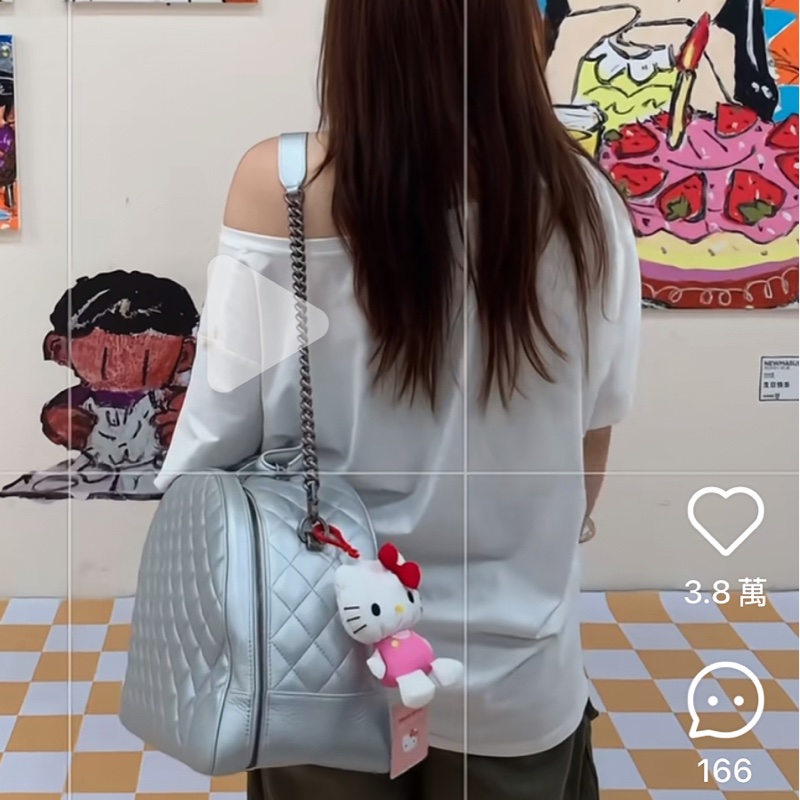 CHANEL 絕美航空版香奈兒 銀色限量絕版小牛皮菱格紋 xxl旅行登機Bowling Bag-4