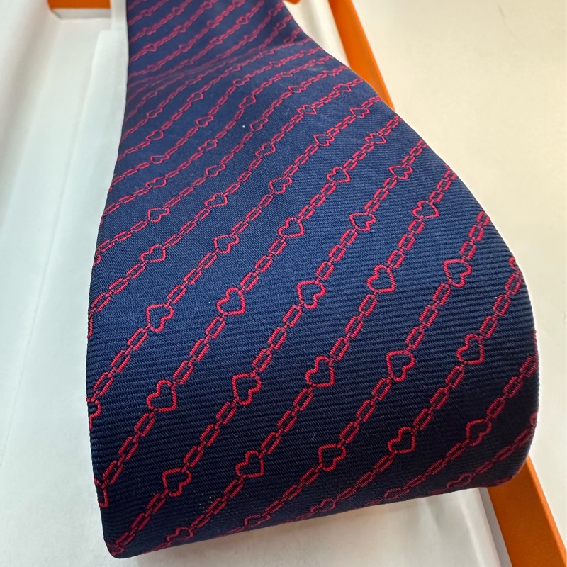 全新未使用 愛馬仕Hermes 領帶 深藍愛心圖騰-0