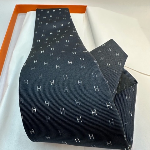 全新未使用 愛馬仕Hermes 領帶 H黑色