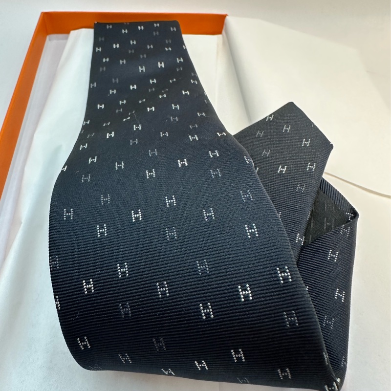 全新未使用 愛馬仕Hermes 領帶 H黑色-0