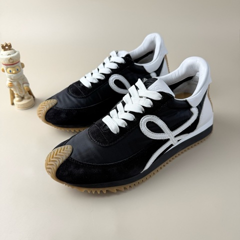 99新 Loewe/羅意威 黑白Runner系帶休閒鞋 37碼