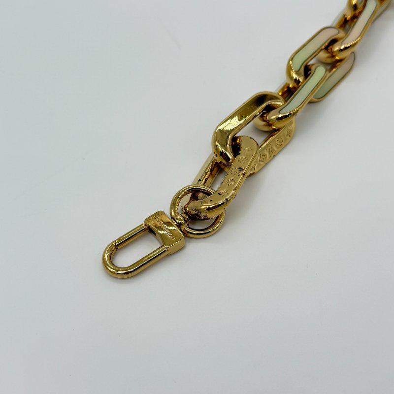 LV M22993 COUSSIN BB 水彩漸變 珐瑯釦鏈條-11