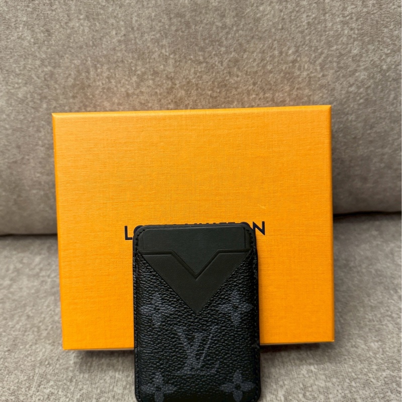 LV黑老花磁吸手機貼-0