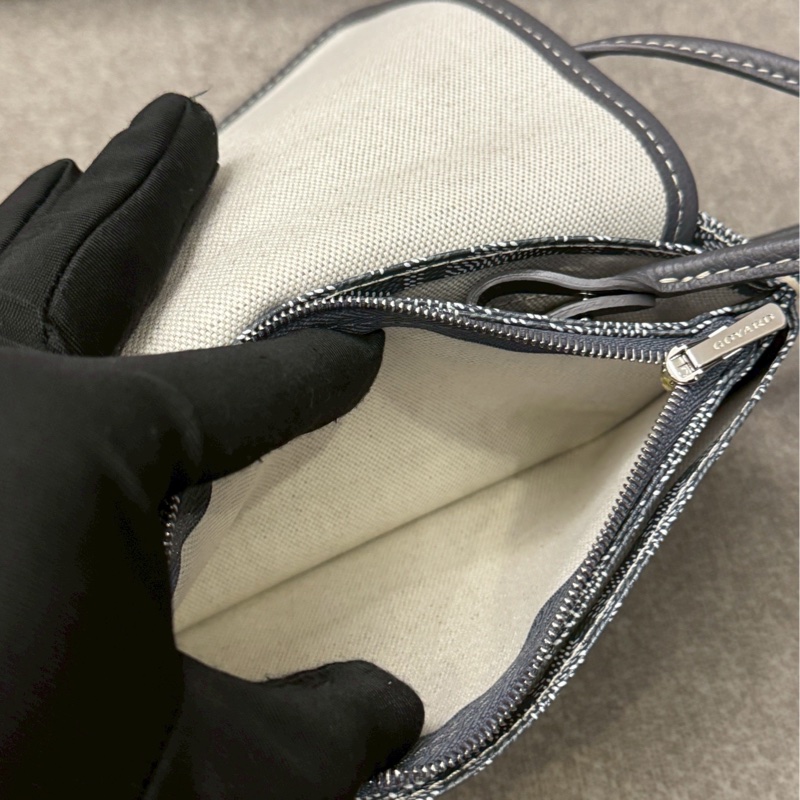 GOYARD灰色信封包-4