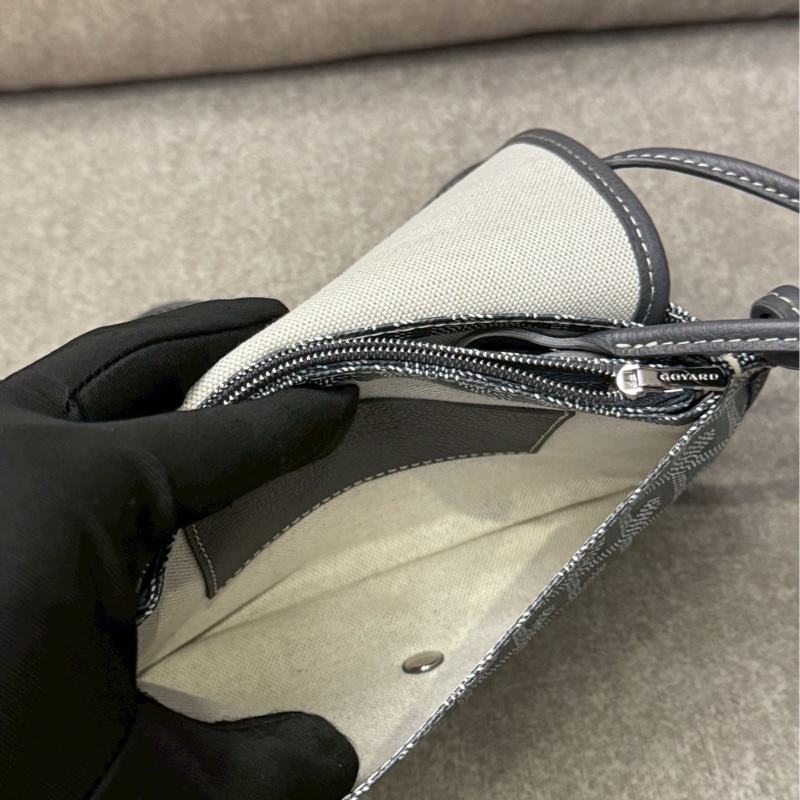 GOYARD灰色信封包-5