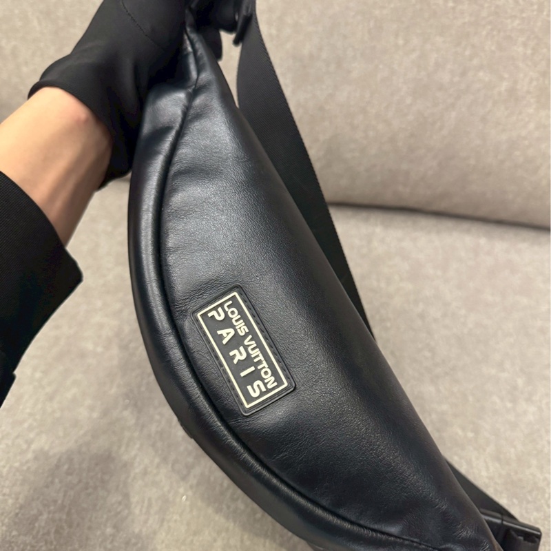 LV絕版星空腰包-3