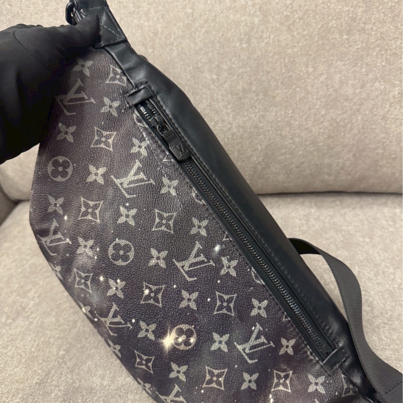LV絕版星空腰包-4