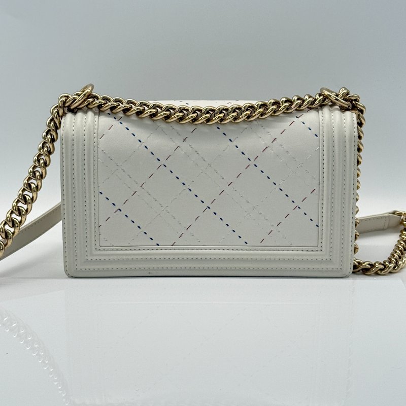 CHANEL LeBoy 灰白色 鏈條包-5