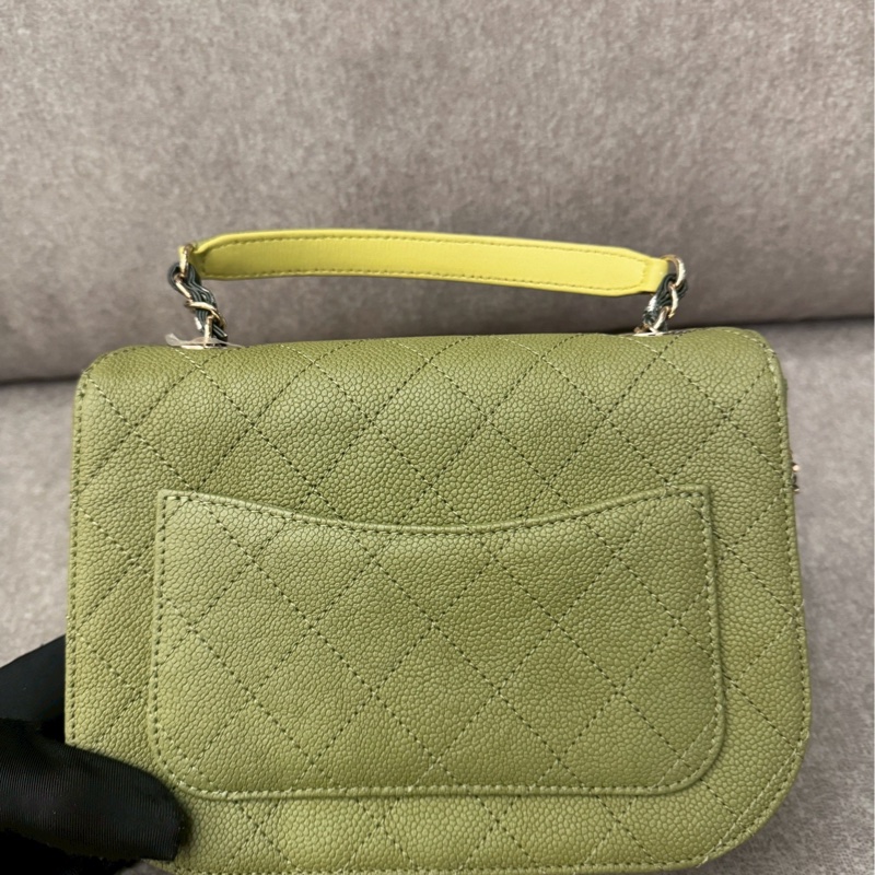 香奈兒抹茶綠郵差包-1