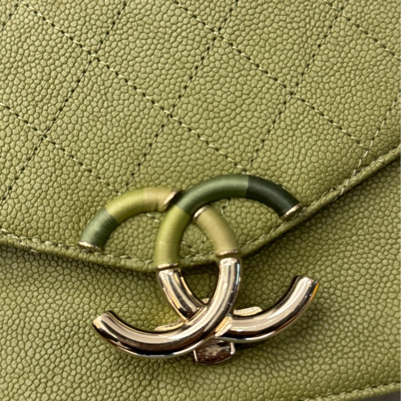 香奈兒抹茶綠郵差包-3