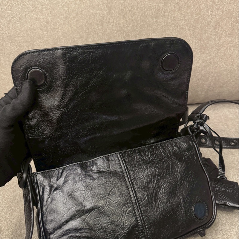 巴黎世家黑色機車包-5