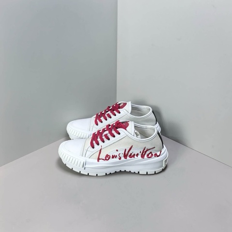 LOUIS VUITTON Squad 徽標印花 低幫 時尚板鞋 女款 白紅 尺碼：36碼 98 新