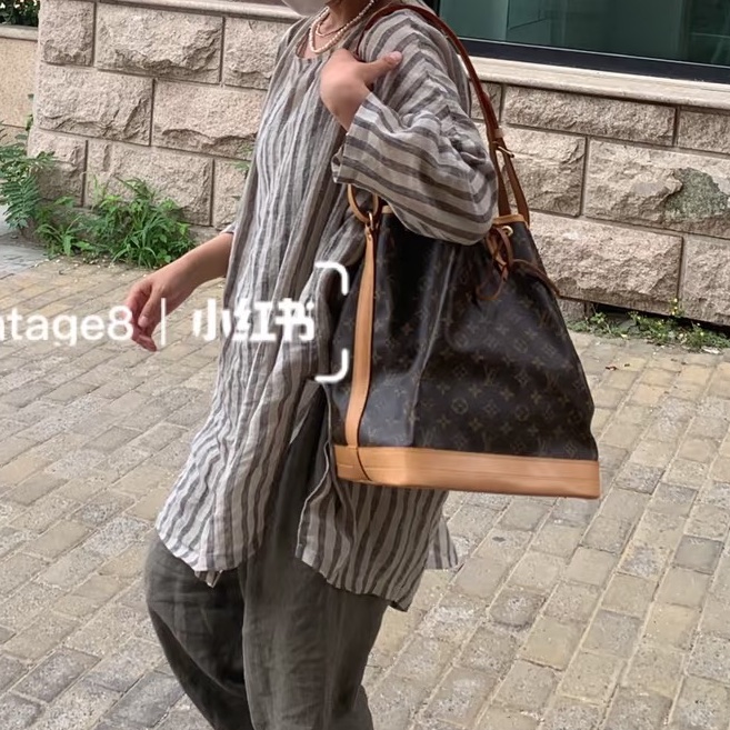 LV M42224 noe 經典老花字紋大水桶包肩背包-28