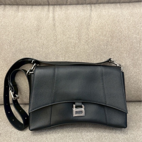 巴黎世家黑色downtown