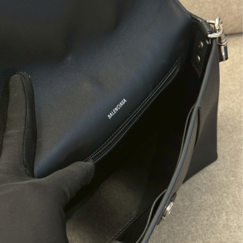 巴黎世家黑色downtown-3