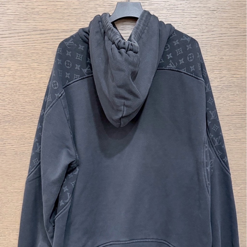 LV黑色老花帽踢-1