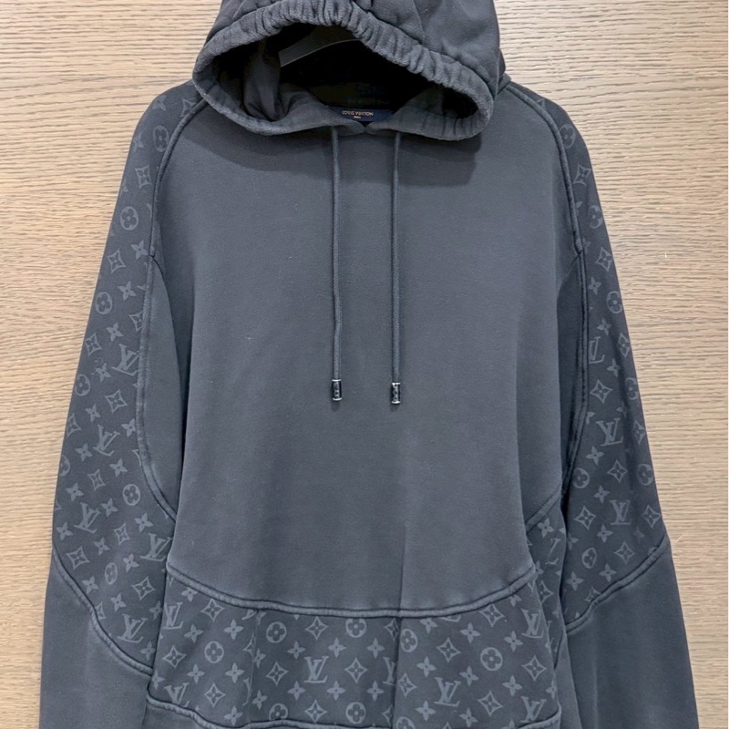 LV黑色老花帽踢-3