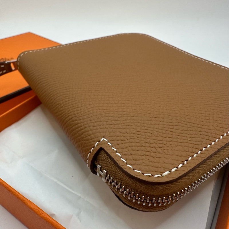 全新未使用 愛馬仕Hermes 金棕色絲巾短夾-2