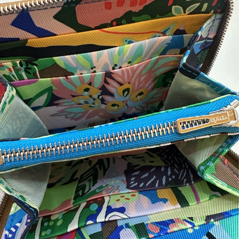 全新未使用 愛馬仕Hermes 金棕色絲巾短夾-3