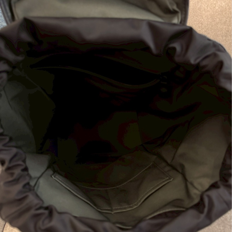 LV老花翻蓋後背包-4